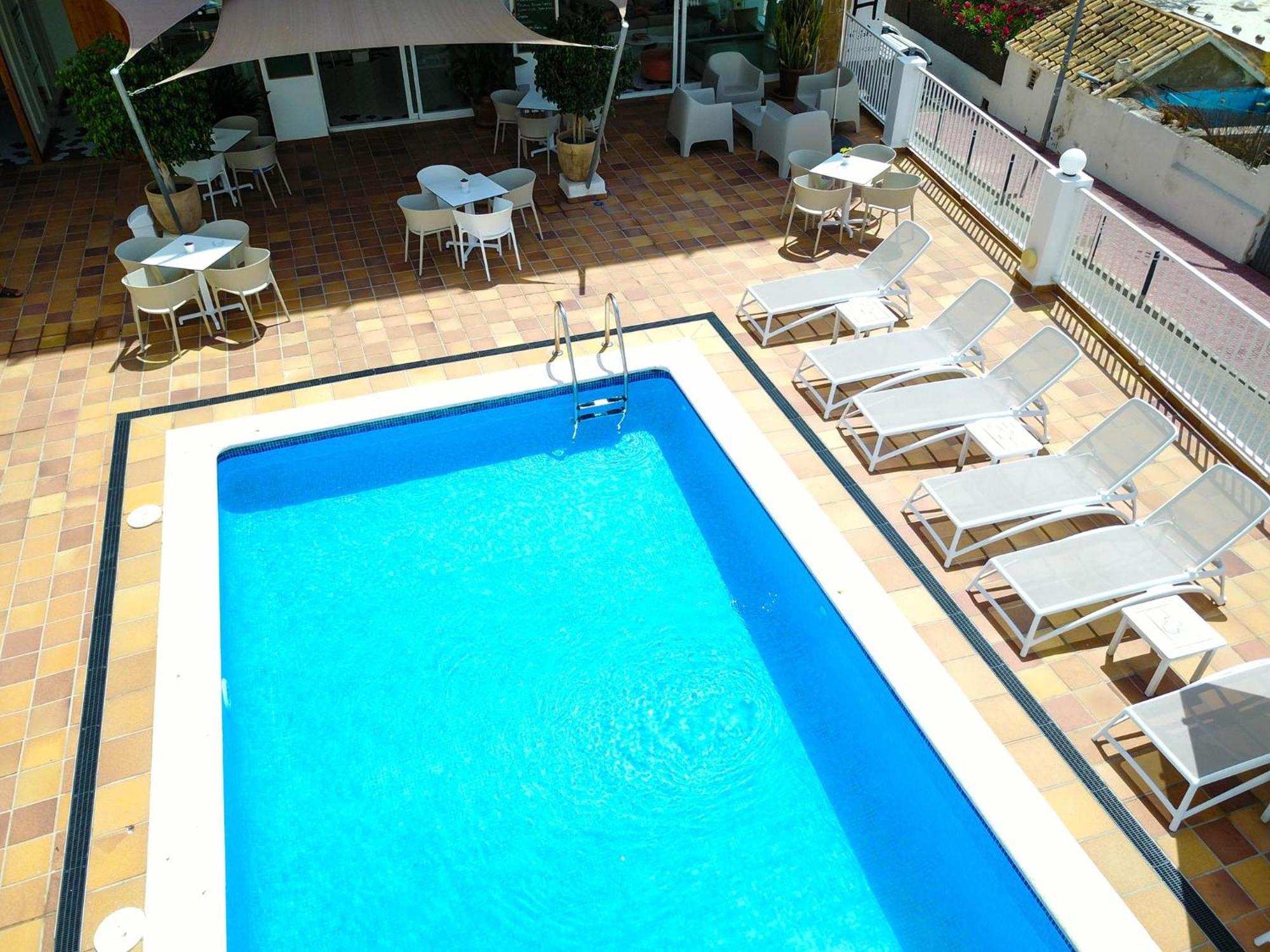 Es Mitjorn Hotel San Antonio  Buitenkant foto