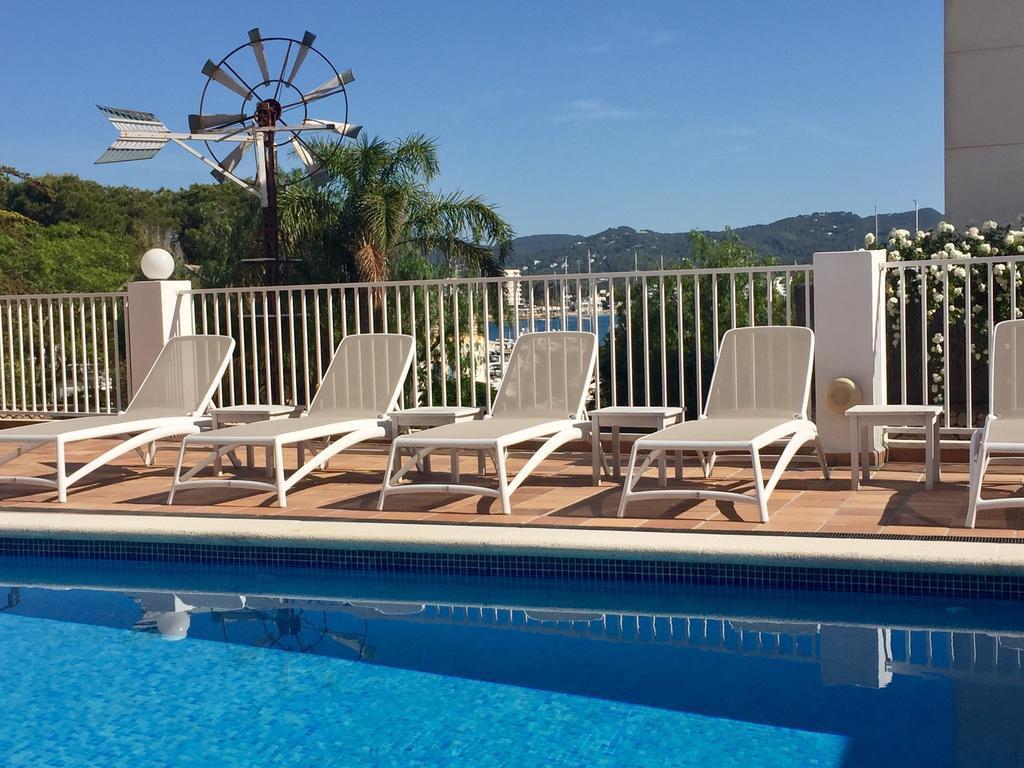 Es Mitjorn Hotel San Antonio  Buitenkant foto