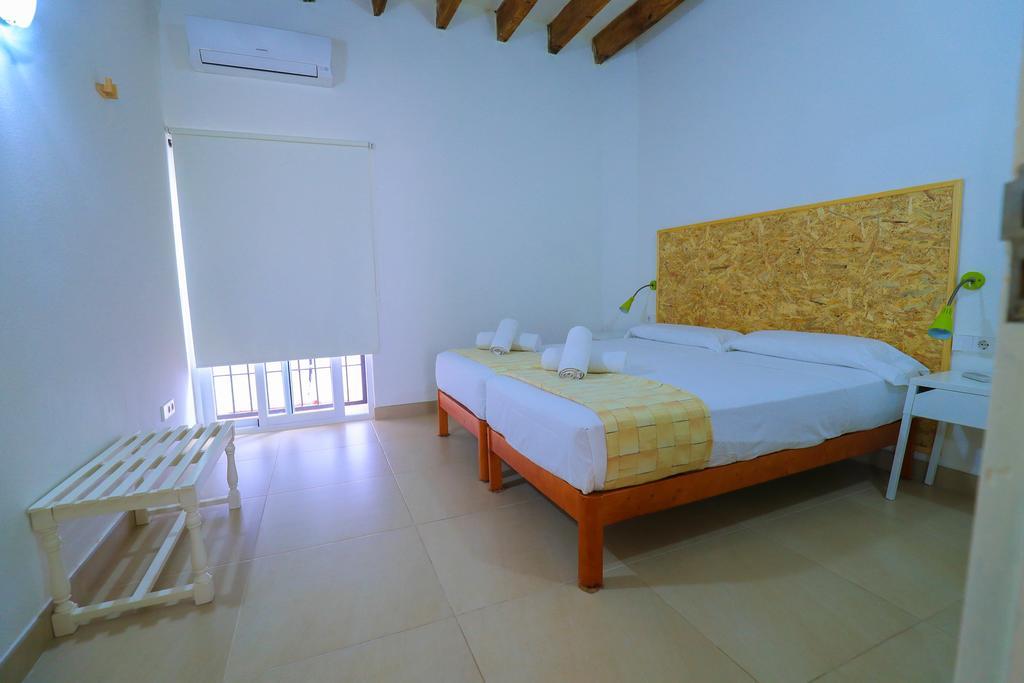 Es Mitjorn Hotel San Antonio  Buitenkant foto