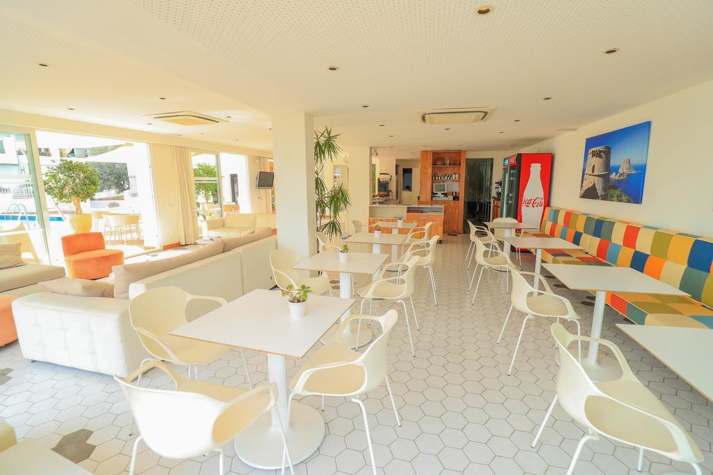 Es Mitjorn Hotel San Antonio  Buitenkant foto